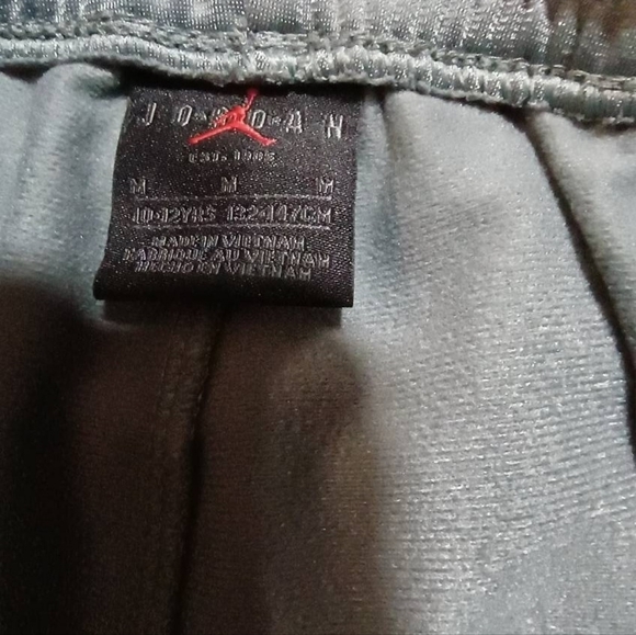 Youth Jordan Joggers size Medium - Picture 2 of 3